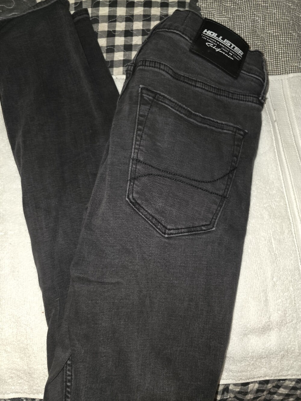 Hollister Men's Charcoal Skinny Jeans